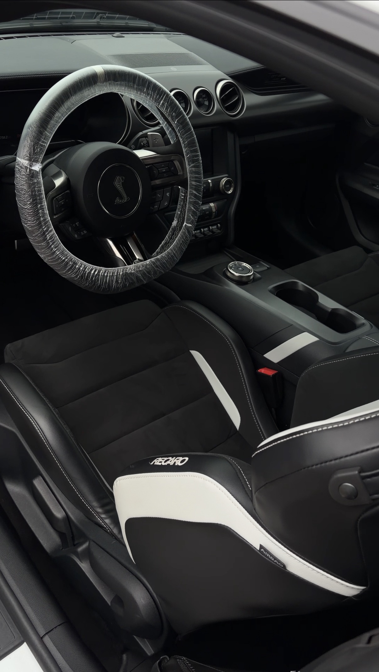 Console detail